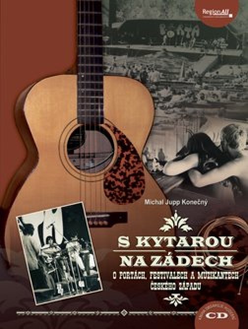 S kytarou na zádech